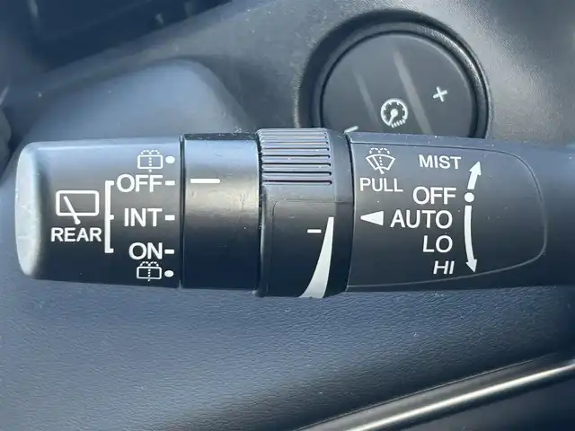 ホンダ ヴェゼル ハイブリッド e:HEV Z 兵庫県 2024(令6)年 1.5万km グレー 純正ディスプレイオーディオ/アップルカープレイ/アンドロイドオート/バックカメラ/前席シートヒーター/ステアリングヒーター/パワーバックドア/パドルシフト/ハーフレザーシート/ビルトインETC/ステアリングスイッチ/純正フロアマット/純正18インチAW/スマートキープッシュスタート