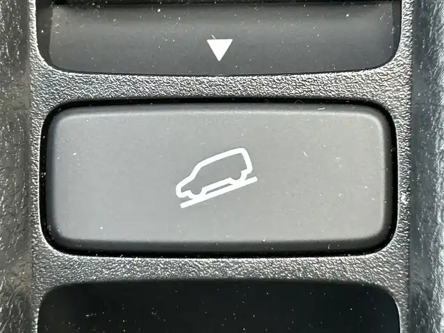 ホンダ ヴェゼル ハイブリッド e:HEV Z 兵庫県 2024(令6)年 1.5万km グレー 純正ディスプレイオーディオ/アップルカープレイ/アンドロイドオート/バックカメラ/前席シートヒーター/ステアリングヒーター/パワーバックドア/パドルシフト/ハーフレザーシート/ビルトインETC/ステアリングスイッチ/純正フロアマット/純正18インチAW/スマートキープッシュスタート