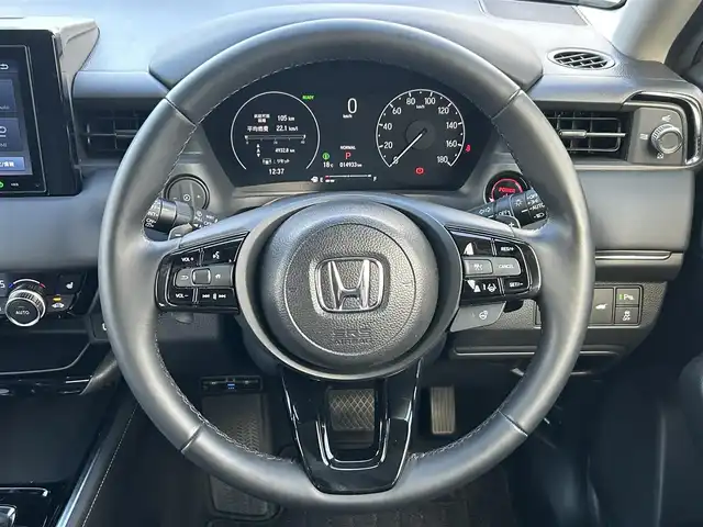 ホンダ ヴェゼル ハイブリッド e:HEV Z 兵庫県 2024(令6)年 1.5万km グレー 純正ディスプレイオーディオ/アップルカープレイ/アンドロイドオート/バックカメラ/前席シートヒーター/ステアリングヒーター/パワーバックドア/パドルシフト/ハーフレザーシート/ビルトインETC/ステアリングスイッチ/純正フロアマット/純正18インチAW/スマートキープッシュスタート