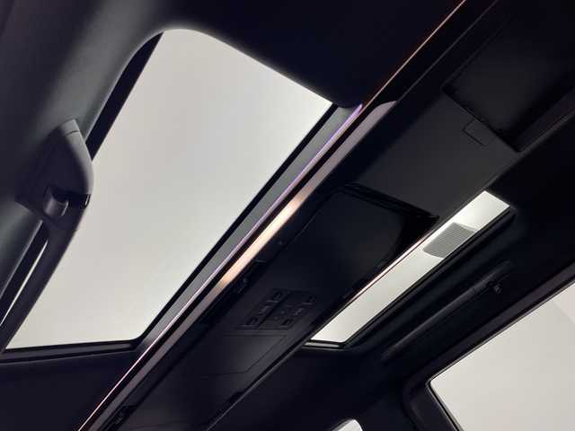 トヨタ アルファードハイブリット Z 群馬県 2025(令7)年 0.7万km ブラック サンルーフ　純正１４型ナビ　純正１３．２型後席モニター　電子ミラー　ユニバーサルステップ　ワイヤレス充電器　全周囲カメラ　ドラレコ　両側電動スライドドア　シートヒーター／シートベンチレーション　禁煙車