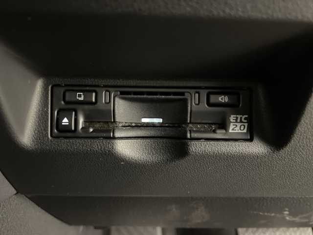 トヨタ アルファードハイブリット Z 群馬県 2025(令7)年 0.7万km ブラック サンルーフ　純正１４型ナビ　純正１３．２型後席モニター　電子ミラー　ユニバーサルステップ　ワイヤレス充電器　全周囲カメラ　ドラレコ　両側電動スライドドア　シートヒーター／シートベンチレーション　禁煙車