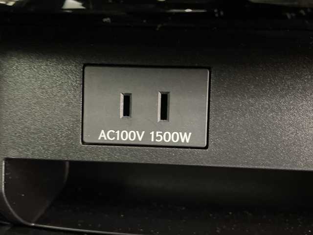 トヨタ アルファードハイブリット Z 群馬県 2025(令7)年 0.7万km ブラック サンルーフ　純正１４型ナビ　純正１３．２型後席モニター　電子ミラー　ユニバーサルステップ　ワイヤレス充電器　全周囲カメラ　ドラレコ　両側電動スライドドア　シートヒーター／シートベンチレーション　禁煙車