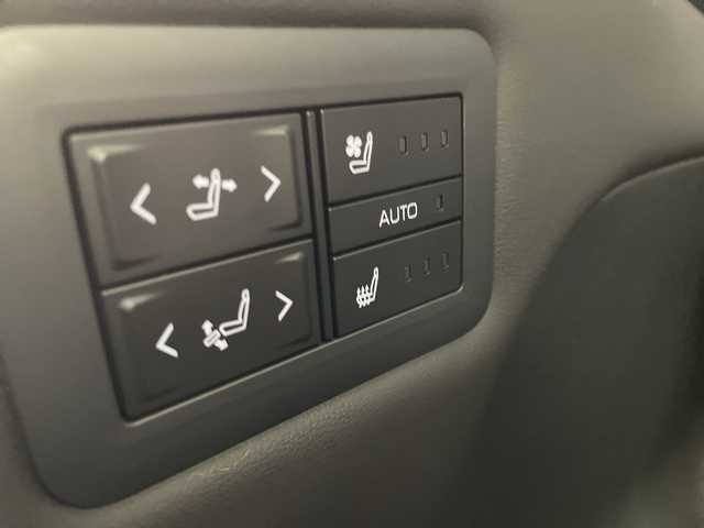 トヨタ アルファードハイブリット Z 群馬県 2025(令7)年 0.7万km ブラック サンルーフ　純正１４型ナビ　純正１３．２型後席モニター　電子ミラー　ユニバーサルステップ　ワイヤレス充電器　全周囲カメラ　ドラレコ　両側電動スライドドア　シートヒーター／シートベンチレーション　禁煙車