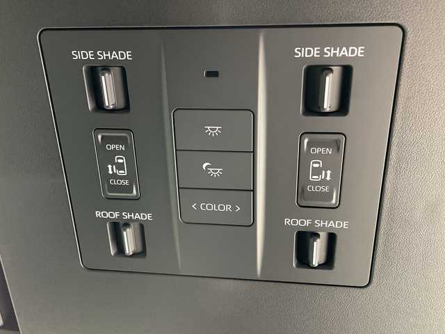 トヨタ アルファードハイブリット Z 群馬県 2025(令7)年 0.7万km ブラック サンルーフ　純正１４型ナビ　純正１３．２型後席モニター　電子ミラー　ユニバーサルステップ　ワイヤレス充電器　全周囲カメラ　ドラレコ　両側電動スライドドア　シートヒーター／シートベンチレーション　禁煙車