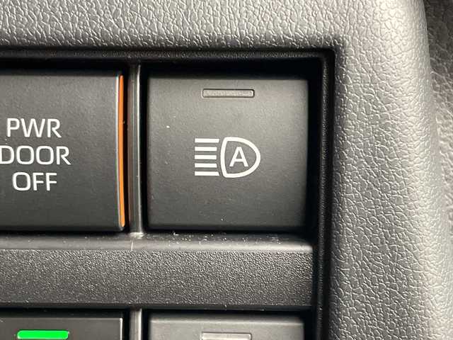 トヨタ アルファードハイブリット Z 群馬県 2025(令7)年 0.7万km ブラック サンルーフ　純正１４型ナビ　純正１３．２型後席モニター　電子ミラー　ユニバーサルステップ　ワイヤレス充電器　全周囲カメラ　ドラレコ　両側電動スライドドア　シートヒーター／シートベンチレーション　禁煙車