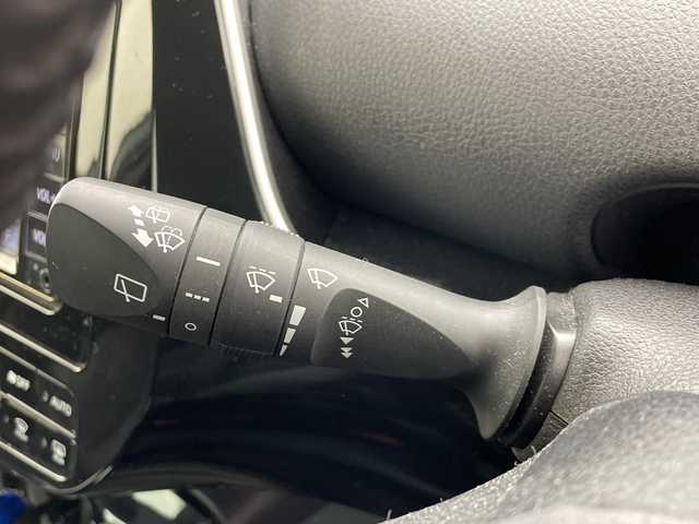 トヨタ プリウス Sツーリングセレクション 群馬県 2020(令2)年 8.6万km アティチュードブラックマイカ ＴＲＤエアロ　純正ナビ　バックカメラ　レザーシート　シートヒーター　衝突被害軽減ブレーキ　レーンアシスト　アダプティブクルーズコントロール　ビルトインＥＴＣ　ＡＣ１００Ｖ電源　スマートキー　禁煙差