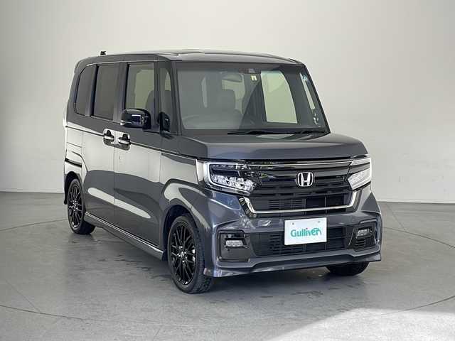 ホンダ Ｎ ＢＯＸ カスタム L ターボ スタイル+ブラック 長野県 2022(令4)年 4.4万km メテオロイドグレーメタリック ４WD/純正8インチメモリナビ/Bluetooth/CD/DVD/フルセグTV/ETC/バックカメラ/クルーズコントロール　（追従有）/コーナーセンサー(後ろのみ/両側パワースライドドア/シートヒーター　（運転席/助手席）/チップアップシート/ステアリングリモコン/LEDヘッドライト/LEDフォグランプ/純正15インチアルミホイール/純正フロアマット/衝突被害軽減システム/横滑り防止装置/盗難防止装置/スマートキー