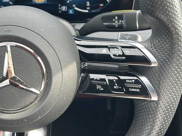 メルセデス・ベンツ Ｍ・ベンツ ＣＬＳ２２０ｄ スポーツ エクスクルーシブPKG 岐阜県 2022(令4)年 3.4万km ダイヤモンドホワイト 赤黒レザーシート/メーカーオプションナビ/フルセグTV/BT/USB/FM/AM/Burmesterオーディオ/レーダークルーズコントロール/シートヒーター/エアシート/パワーシート/シートポジションメモリー機能/バックカメラ/アラウンドビューモニター/パドルシフト/ブラインドスポットモニター/アクティブレーンキープアシスト/アクティブステアリングアシスト/アクティブブレーキアシスト/道路標識アシスト/ヘッドアップディスプレイ/パークトロニック/ETC2.0/ドライブレコーダー（SD無）/ISOFIX/純正フロアマット
