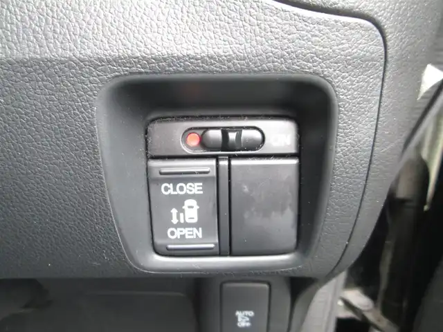 ホンダ Ｎ ＢＯＸ カスタム G Lパッケージ 千葉県 2016(平28)年 7.9万km スマートブラック ワンオーナー/社外ナビ、フルセグTV/バックカメラ/社外オーディオ【DVD/CD/BT】/片側パワースライドドア/HIDヘッドライト&ハロゲンフォグ/LED室内灯/ナビ連動ステアリングスイッチ/横滑り防止装置/オートリトラミラー/ビルトインETC、スペアキー/取扱説明書/新車時保証書