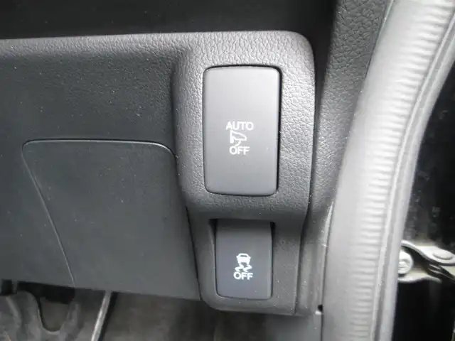 ホンダ Ｎ ＢＯＸ カスタム G Lパッケージ 千葉県 2016(平28)年 7.9万km スマートブラック ワンオーナー/社外ナビ、フルセグTV/バックカメラ/社外オーディオ【DVD/CD/BT】/片側パワースライドドア/HIDヘッドライト&ハロゲンフォグ/LED室内灯/ナビ連動ステアリングスイッチ/横滑り防止装置/オートリトラミラー/ビルトインETC、スペアキー/取扱説明書/新車時保証書