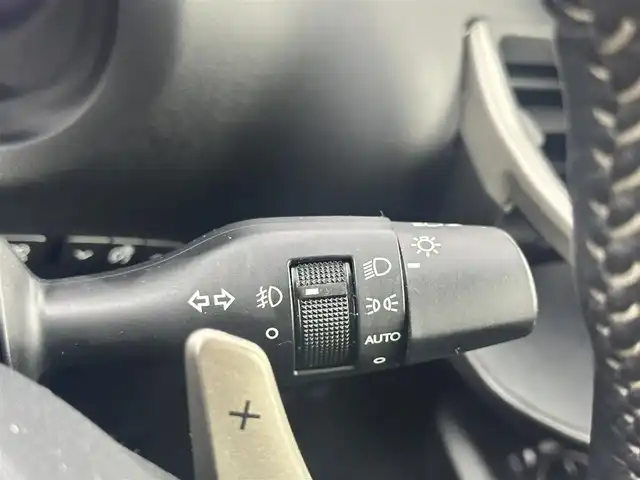 レクサス ＮＸ 300h バージョンL 愛知県 2014(平26)年 7.8万km ソニックチタニウム 純正メモリナビ/（BT/CD/フルセグTV/SD/AUX)/本革シート/バックカメラ/電動リア格納シート/電動リアゲート/前席シートヒーター/前席エアシート/ステアリングヒーター/パノラマビックビューボタン/ETC/ドアバイザー/トノカバー/衝突被害現システム/コーナーセンサー/オートマチックハイビーム/純正18インチAW/純正LEDヘッドライト/純正フロアマット