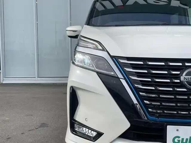 日産 セレナ 神奈川県 2019(令1)年 4.7万km ブリリアントホワイトパール 純正ナビ（ワンセグ　Ｂｌｕｅｔｏｏｔｈ　ＣＤ／ＤＶＤ　バックカメラ）　/クルーズコントロール　/ドライブレコーダー　/コーナーセンサー　　/ETC　/LEDヘッドライト　/横滑り防止装置　/衝突被害軽減システム　/ABS/オートライト/Wエアバック/USB入力端子/スマートキー/　