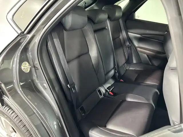 マツダ ＣＸ－３０ 20S Lパッケージ 神奈川県 2020(令2)年 2.9万km マシーングレープレミアムM メーカーオプションナビゲーション/AM FM フルセグ Bluetooth HDMI CD DVD/360°ビューモニター/レーダークルーズコントロール/前側方接近車両検知/後側方接近車両検知/車線逸脱警報システム/ブラインドスポットモニター/ディスタンス＆スピードアラート/レーンキープアシストシステム/スマートブレーキサポート/パーキングセンサー/トラクションコントロールシステム/クリアランスソナー/レザーシート/シートメモリー/前席シートヒーター/運転席パワーシート/ステアリングヒーター/ステアリングリモコン/パドルシフト/パワーバックドア/純正前後ドライブレコーダー/ビルトインETC/純正フロアマット/スマートキー/LEDヘッドライト/オートライト/オートマチックハイビーム/純正18インチアルミホイル
