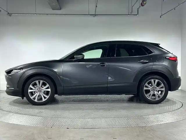 マツダ ＣＸ－３０ 20S Lパッケージ 神奈川県 2020(令2)年 2.9万km マシーングレープレミアムM メーカーオプションナビゲーション/AM FM フルセグ Bluetooth HDMI CD DVD/360°ビューモニター/レーダークルーズコントロール/前側方接近車両検知/後側方接近車両検知/車線逸脱警報システム/ブラインドスポットモニター/ディスタンス＆スピードアラート/レーンキープアシストシステム/スマートブレーキサポート/パーキングセンサー/トラクションコントロールシステム/クリアランスソナー/レザーシート/シートメモリー/前席シートヒーター/運転席パワーシート/ステアリングヒーター/ステアリングリモコン/パドルシフト/パワーバックドア/純正前後ドライブレコーダー/ビルトインETC/純正フロアマット/スマートキー/LEDヘッドライト/オートライト/オートマチックハイビーム/純正18インチアルミホイル
