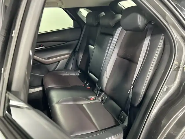 マツダ ＣＸ－３０ 20S Lパッケージ 神奈川県 2020(令2)年 2.9万km マシーングレープレミアムM メーカーオプションナビゲーション/AM FM フルセグ Bluetooth HDMI CD DVD/360°ビューモニター/レーダークルーズコントロール/前側方接近車両検知/後側方接近車両検知/車線逸脱警報システム/ブラインドスポットモニター/ディスタンス＆スピードアラート/レーンキープアシストシステム/スマートブレーキサポート/パーキングセンサー/トラクションコントロールシステム/クリアランスソナー/レザーシート/シートメモリー/前席シートヒーター/運転席パワーシート/ステアリングヒーター/ステアリングリモコン/パドルシフト/パワーバックドア/純正前後ドライブレコーダー/ビルトインETC/純正フロアマット/スマートキー/LEDヘッドライト/オートライト/オートマチックハイビーム/純正18インチアルミホイル