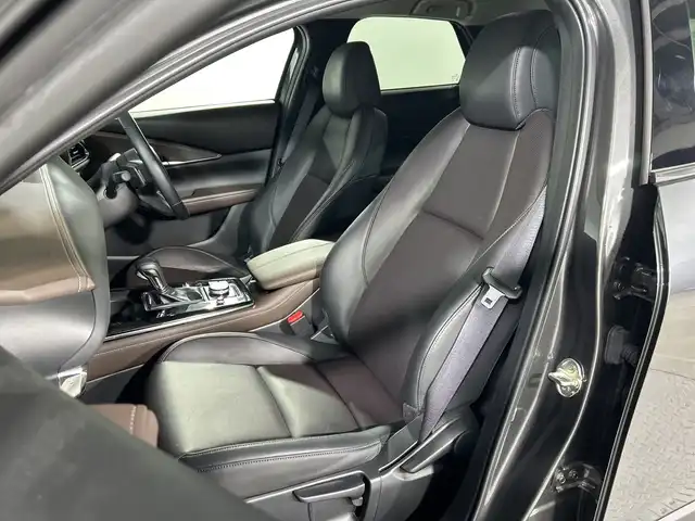 マツダ ＣＸ－３０ 20S Lパッケージ 神奈川県 2020(令2)年 2.9万km マシーングレープレミアムM メーカーオプションナビゲーション/AM FM フルセグ Bluetooth HDMI CD DVD/360°ビューモニター/レーダークルーズコントロール/前側方接近車両検知/後側方接近車両検知/車線逸脱警報システム/ブラインドスポットモニター/ディスタンス＆スピードアラート/レーンキープアシストシステム/スマートブレーキサポート/パーキングセンサー/トラクションコントロールシステム/クリアランスソナー/レザーシート/シートメモリー/前席シートヒーター/運転席パワーシート/ステアリングヒーター/ステアリングリモコン/パドルシフト/パワーバックドア/純正前後ドライブレコーダー/ビルトインETC/純正フロアマット/スマートキー/LEDヘッドライト/オートライト/オートマチックハイビーム/純正18インチアルミホイル