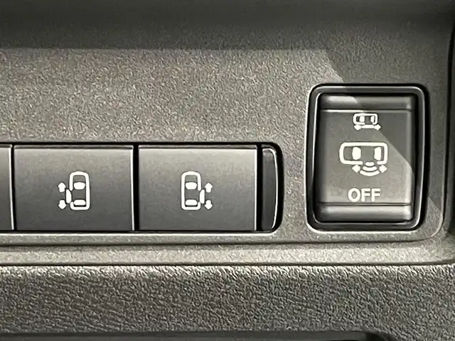 日産 セレナ ハイウェイスター V 愛知県 2023(令5)年 3.2万km ミディアムブルーメタリック 純正１２．３インチナビ　/(Bluetooth/フルセグTV/CarPlay/USB/AM/FM)/純正フリップダウンモニター　/両側パワースライドドア　/アラウンドビューモニター　/プロパイロット　/ビルトインＥＴＣ２．０　/ワイヤレス充電　/デジタルインナーミラー　/シートヒーター/ステアリングヒーター/衝突軽減ブレーキ/ブラインドスポットモニター/LEDヘッドライト/オートブレーキホールド機能/純正フロアマット/ソナー/パドルシフト