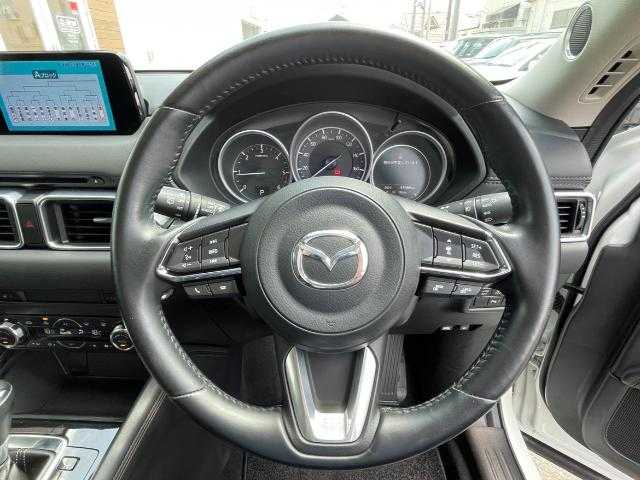 マツダ ＣＸ－５ XD Lパッケージ 岩手県 2018(平30)年 3.4万km スノーフレイクホワイトパールマイカ ディーゼル車　/BOSEサウンドシステム/ステアリングヒーター　/シートメモリー　/純正ＳＤナビ　Ｂｌｕｅｔｏｏｔｈ／ＣＤ／ＤＶＤ／フルセグＴＶ　/全方位カメラ　/デジタルインナーミラー　/前後ドライブレコーダー　/全席シートヒーター　/レザーシート/ETC/アダプティブクルーズコントロール/パーキングセンサー/電動リアゲート