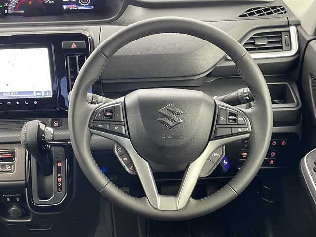 スズキ ソリオ バンディット HV MV 埼玉県 2024(令6)年 0.7万km ピュアホワイトP 純正メモリナビ/ CD DVD フルセグTV Bluetooth/全周囲カメラ/スズキセーフティサポート/衝突軽減ブレーキ/レーダークルーズコントロール/誤発進抑制制御機能/両側電動スライドドア/オートハイビーム/LEDヘッドライト/パドルシフト/ステアリングスイッチ/スマートキー×２/前席シートヒーター/ドライブレコーダー/ETC/15インチ純正アルミホイール/電動格納ミラー/アイドリングストップ/プッシュスタート/純正フロアマット