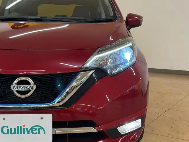 日産 ノート e－パワー メダリスト 兵庫県 2017(平29)年 4.8万km ガーネットレッド エマージェンシーブレーキ/純正SDナビ/　　フルセグ/　　CD/DVD/BT/USB/iPod/AUX/バックカメラ/LEDオートライト/フォグランプ/レーンアシスト/純正15インチAW/ステアリングスイッチ/横滑り防止機能/スマートキー/ETC