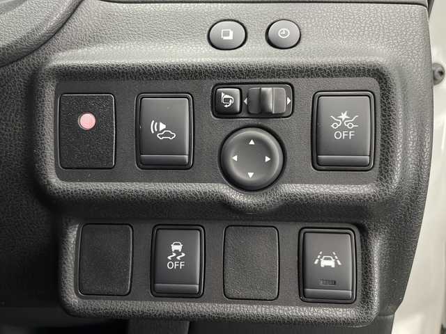 日産 ノート e－パワーオーテック 宮崎県 2020(令2)年 2.1万km ブリリアントホワイトパール 禁煙車/エマージェンシーブレーキ/純正ナビTV/（MM319D-W/CD/DVD/Bluetooth/フルセグTV)/純正ドライブレコーダー/純正15インチアルミ/純正LEDオートライト/純正フォグ/純正フロアマット/アラウンドビューモニター/レーンディパーチャーアラート/デジタルインナーミラー/インテリジェントキー/ウインカードアミラー/オートエアコン/ETC/インテリジェントキー/プッシュエンジンスタート/新車時保証書/取扱い説明書