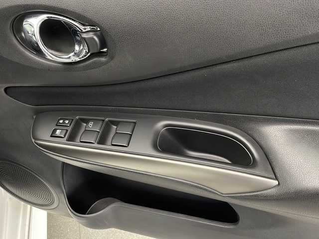 日産 ノート e－パワーオーテック 宮崎県 2020(令2)年 2.1万km ブリリアントホワイトパール 禁煙車/エマージェンシーブレーキ/純正ナビTV/（MM319D-W/CD/DVD/Bluetooth/フルセグTV)/純正ドライブレコーダー/純正15インチアルミ/純正LEDオートライト/純正フォグ/純正フロアマット/アラウンドビューモニター/レーンディパーチャーアラート/デジタルインナーミラー/インテリジェントキー/ウインカードアミラー/オートエアコン/ETC/インテリジェントキー/プッシュエンジンスタート/新車時保証書/取扱い説明書