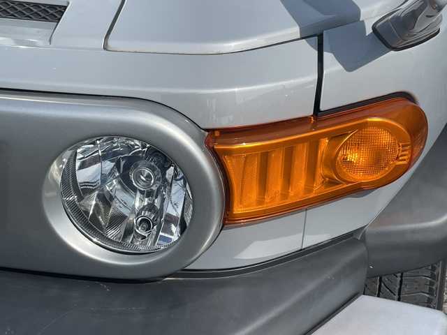 トヨタ ＦＪクルーザー オフロードパッケージ 福島県 2013(平25)年 6.3万km セメントグレーM/ホワイト 4WD/リアデフロック/クルーズコントロール/バックカメラ/Aトラックスイッチ/横滑り防止/フロントフォグランプ/ETC/カーテンエアバック/フロアマット/ドアバイザー/社外グリル/LMG AW/スペアキー