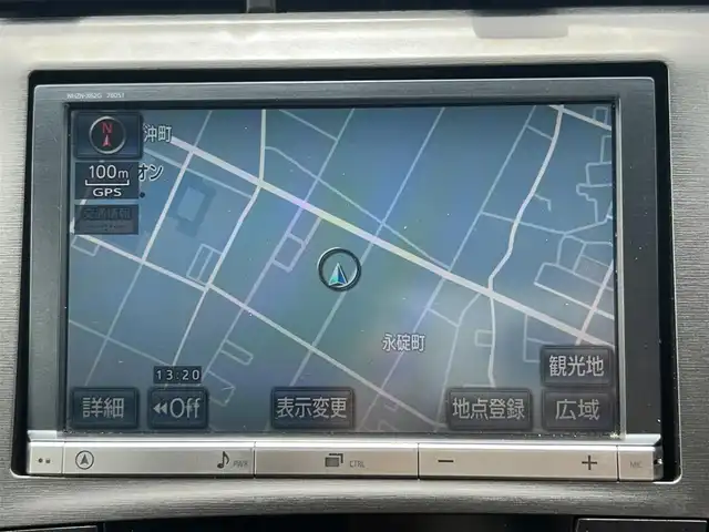 トヨタ プリウス S ツーリングセレ G’s 熊本県 2013(平25)年 8.3万km ホワイトパールクリスタルシャイン 純正ナビ/・AM/FM/CD/DVD/USB/BT/・フルセグTV/バックカメラ/・サイド/レーンキープアシスト/横滑り防止装置/革巻きステアリング/・ステアリングリモコン/電動格納ミラー/・ウィンカーミラー/D/N席シートヒーター/純正エアロパーツ/・フロント/リアアンダー/ビルトインETC/HIDライト/・フォグランプ/トノカバー/純正ドアバイザー/純正フロアマット/純正アルミホイール/スマートキー/PWRモード/ECOモード/EVモード