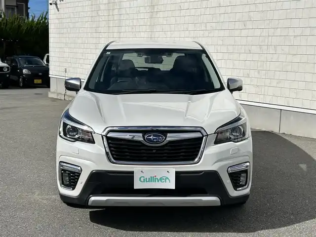 スバル フォレスター ハイブリッド アドバンス 山形県 2019(令1)年 8.1万km クリスタルホワイトP 純正ナビ/・フルセグTV/AM/FM/DVD//Bluetooth/4WD/禁煙車/追従式レーダークルーズコントロール/レーンキープアシスト/衝突被害軽減システム/バックカメラ/デジタルインナーミラー/前後コーナーセンサー/横滑り防止装置/パワーシートD/N/全席ヒートシーター/LEDヘッドライト/フォグランプ/ドアバイザー/ETC/保証書/取扱説明書