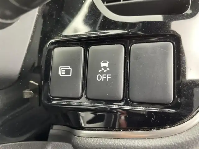 三菱 アウトランダー ＰＨＥＶ Sエディション 富山県 2017(平29)年 16万km アメジストブラック/シルキーホワイト 4WD/純正ディスプレイオーディオ/（AM/FM/USB/BT/HDMI）/アラウンドビューモニター/サンルーフ/衝突被害軽減ブレーキ/アダプティブクルーズコントロール/レーンキープアシスト/オートマチックハイビーム/LEDヘッドライト/電動リアゲート/AC100V充電/ETC/パドルシフト/ハーフレザーシート/前席シートヒーター/運転席パワーシート/ステアリングヒーター/純正18インチAW/スマートキー/プッシュスタート/純正フロアマット/取扱説明書/保証書