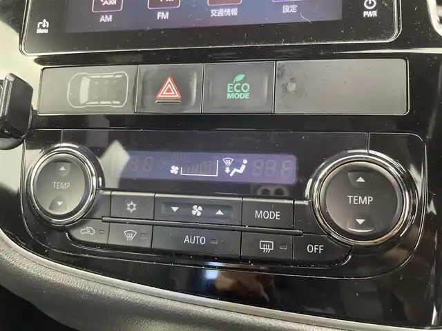 三菱 アウトランダー ＰＨＥＶ Sエディション 富山県 2017(平29)年 16万km アメジストブラック/シルキーホワイト 4WD/純正ディスプレイオーディオ/（AM/FM/USB/BT/HDMI）/アラウンドビューモニター/サンルーフ/衝突被害軽減ブレーキ/アダプティブクルーズコントロール/レーンキープアシスト/オートマチックハイビーム/LEDヘッドライト/電動リアゲート/AC100V充電/ETC/パドルシフト/ハーフレザーシート/前席シートヒーター/運転席パワーシート/ステアリングヒーター/純正18インチAW/スマートキー/プッシュスタート/純正フロアマット/取扱説明書/保証書