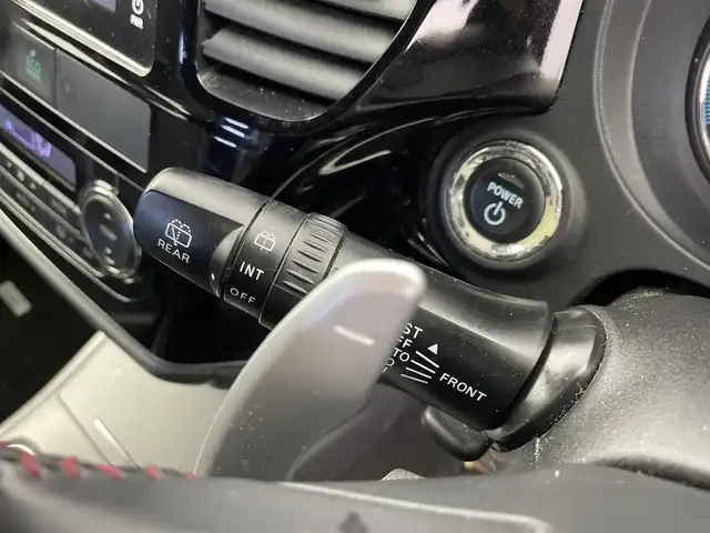 三菱 アウトランダー ＰＨＥＶ Sエディション 富山県 2017(平29)年 16万km アメジストブラック/シルキーホワイト 4WD/純正ディスプレイオーディオ/（AM/FM/USB/BT/HDMI）/アラウンドビューモニター/サンルーフ/衝突被害軽減ブレーキ/アダプティブクルーズコントロール/レーンキープアシスト/オートマチックハイビーム/LEDヘッドライト/電動リアゲート/AC100V充電/ETC/パドルシフト/ハーフレザーシート/前席シートヒーター/運転席パワーシート/ステアリングヒーター/純正18インチAW/スマートキー/プッシュスタート/純正フロアマット/取扱説明書/保証書