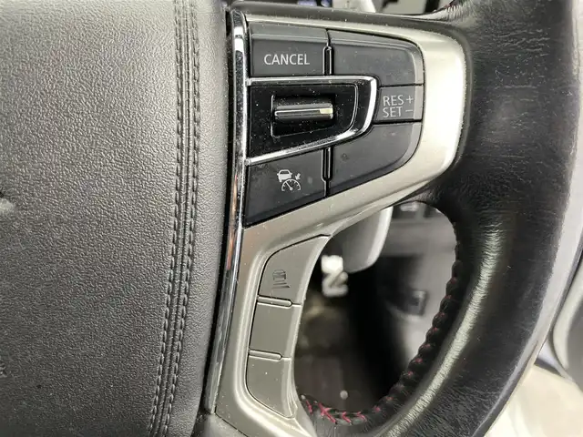 三菱 アウトランダー ＰＨＥＶ Sエディション 富山県 2017(平29)年 16万km アメジストブラック/シルキーホワイト 4WD/純正ディスプレイオーディオ/（AM/FM/USB/BT/HDMI）/アラウンドビューモニター/サンルーフ/衝突被害軽減ブレーキ/アダプティブクルーズコントロール/レーンキープアシスト/オートマチックハイビーム/LEDヘッドライト/電動リアゲート/AC100V充電/ETC/パドルシフト/ハーフレザーシート/前席シートヒーター/運転席パワーシート/ステアリングヒーター/純正18インチAW/スマートキー/プッシュスタート/純正フロアマット/取扱説明書/保証書