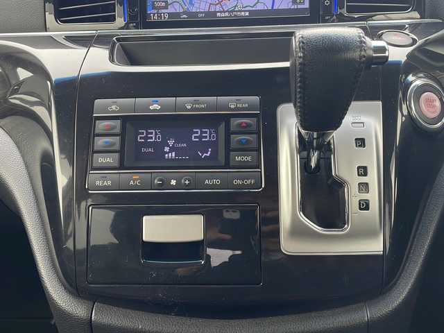 日産 エルグランド 250ハイウェイスター 青森県 2014(平26)年 10万km ファントムブラック 4WD/純正8インチSDナビ・フルセグTV/CD・DVD・Bluetooth・USB・AUX/純正11インチフリップダウンモニター/バックカメラ/両側パワースライドドア/合皮コンビシート/クルーズコントロール/純正エンジンスターター/ビルトインETC/LEDヘッドライト/LEDフォグランプ/純正18インチアルミ/インテリキー/プッシュスタート