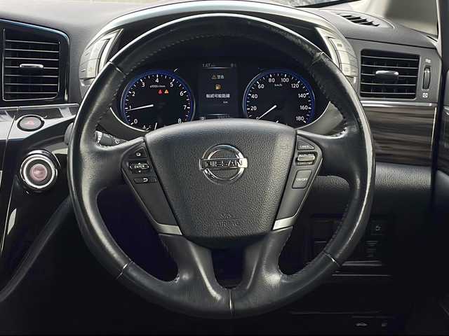 日産 エルグランド 250ハイウェイスター 青森県 2014(平26)年 10万km ファントムブラック 4WD/純正8インチSDナビ・フルセグTV/CD・DVD・Bluetooth・USB・AUX/純正11インチフリップダウンモニター/バックカメラ/両側パワースライドドア/合皮コンビシート/クルーズコントロール/純正エンジンスターター/ビルトインETC/LEDヘッドライト/LEDフォグランプ/純正18インチアルミ/インテリキー/プッシュスタート