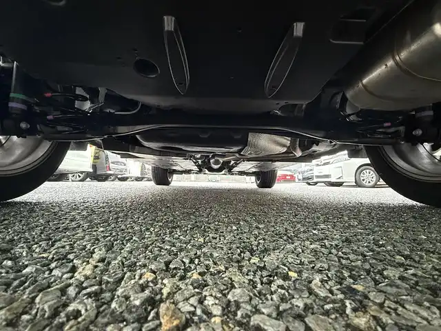トヨタ ヤリスクロス ハイブリッド Z 千葉県 2025(令7)年 0.5万km プラチナホワイトパールマイカ 純正ディスプレイオーディオ（AM/FM/Bluetooth/Miracast)/バックカメラ/トヨタセーフティー/レーダークルーズコントロール/ETC/ステアリングヒーター/前席シートヒーター/ハーフレザーシート/運転席パワーシート/純正アルミホイール/LEDヘッドライト/フォグランプ/スマートキー/取扱説明書/保証書/スペアキー