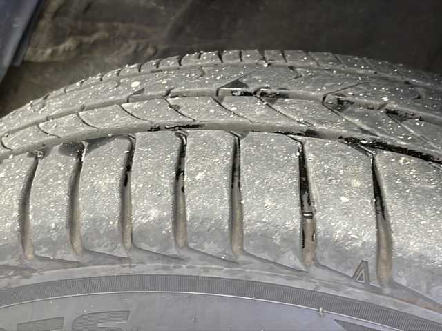 トヨタ ヴォクシー ZS 煌 宮城県 2018(平30)年 7.5万km ブラック モデリスタエアロ(F.S.R)/禁煙車/Toyota Safety Sense	/・プリクラッシュセーフティ		/・レーンディパーチャーアラート		/・オートマチックハイビーム/・クルーズコントロール/純正９型ナビ/・BT.SD.DVD.CD/フルセグTV/バックカメラ/純正ドライブレコーダー(F)/革巻きステアリング/ステアリングスイッチ/LEDヘッドライト/フォグランプ/純正１６インチアルミホイール/ロールサンシェード/シートバックテーブル/三列シート/純正ドアバイザー/アイドリングストップ/横滑り防止機能