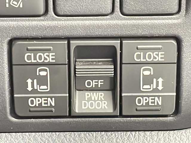 トヨタ ヴォクシー ZS 煌 宮城県 2018(平30)年 7.5万km ブラック モデリスタエアロ(F.S.R)/禁煙車/Toyota Safety Sense	/・プリクラッシュセーフティ		/・レーンディパーチャーアラート		/・オートマチックハイビーム/・クルーズコントロール/純正９型ナビ/・BT.SD.DVD.CD/フルセグTV/バックカメラ/純正ドライブレコーダー(F)/革巻きステアリング/ステアリングスイッチ/LEDヘッドライト/フォグランプ/純正１６インチアルミホイール/ロールサンシェード/シートバックテーブル/三列シート/純正ドアバイザー/アイドリングストップ/横滑り防止機能