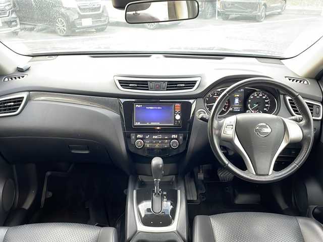 日産 エクストレイル 20Xt エマージェンシーブレーキ 新潟県 2016(平28)年 8.7万km ダイヤモンドブラック 純正SDナビ(MM115D-W)/（AM/FM/CD/Bluetooth）/フルセグTV/衝突軽減/クリアランスソナー/バックカメラ/LEDヘッドライト/フォグランプ/シートヒーター/ウィンカーミラー/電格ミラー/ドアバイザー/スマートスペアキー