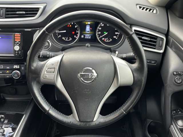 日産 エクストレイル 20Xt エマージェンシーブレーキ 新潟県 2016(平28)年 8.7万km ダイヤモンドブラック 純正SDナビ(MM115D-W)/（AM/FM/CD/Bluetooth）/フルセグTV/衝突軽減/クリアランスソナー/バックカメラ/LEDヘッドライト/フォグランプ/シートヒーター/ウィンカーミラー/電格ミラー/ドアバイザー/スマートスペアキー