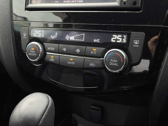 日産 エクストレイル 20Xt エマージェンシーブレーキ 新潟県 2016(平28)年 8.7万km ダイヤモンドブラック 純正SDナビ(MM115D-W)/（AM/FM/CD/Bluetooth）/フルセグTV/衝突軽減/クリアランスソナー/バックカメラ/LEDヘッドライト/フォグランプ/シートヒーター/ウィンカーミラー/電格ミラー/ドアバイザー/スマートスペアキー