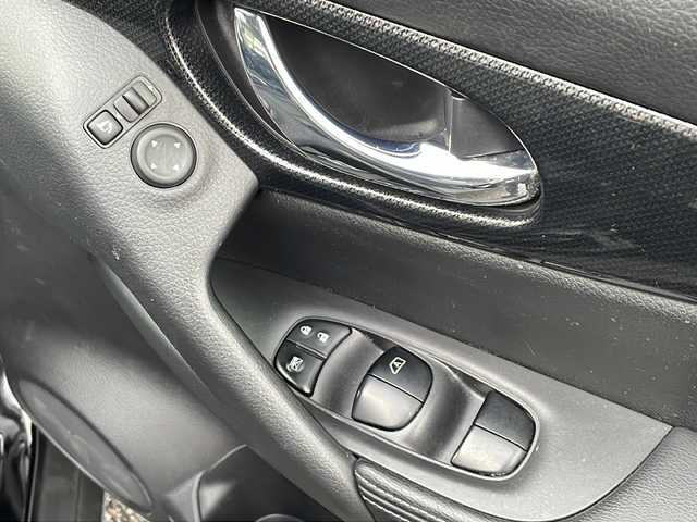 日産 エクストレイル 20Xt エマージェンシーブレーキ 新潟県 2016(平28)年 8.7万km ダイヤモンドブラック 純正SDナビ(MM115D-W)/（AM/FM/CD/Bluetooth）/フルセグTV/衝突軽減/クリアランスソナー/バックカメラ/LEDヘッドライト/フォグランプ/シートヒーター/ウィンカーミラー/電格ミラー/ドアバイザー/スマートスペアキー