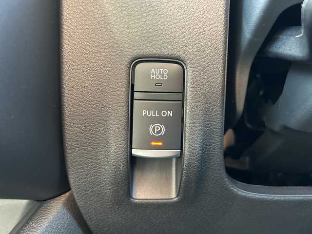 日産 セレナ e－パワー ハイウェイスター V 岐阜県 2025(令7)年 0.1千km ホワイト 登録時走行距離5km/全方位カメラ/両側パワースライドドア/フルセグＴＶ/純正ディスプレイオーディオ/バックカメラ/クルーズコントロール/プロパイロット/ハーフレザーシート/ワイヤレス充電/ＬＥＤヘッドライト/禁煙車/純正アルミホイール/コーナーセンサー/LEDヘッドライト/オートライト/オートマチックハイビーム/フロントフォグランプ/USB入力端子/プッシュスタート/スマートキー/スペアキー/アイドリングストップ