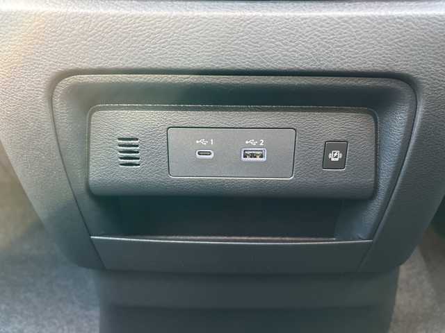 日産 セレナ e－パワー ハイウェイスター V 岐阜県 2025(令7)年 0.1千km ホワイト 登録時走行距離5km/全方位カメラ/両側パワースライドドア/フルセグＴＶ/純正ディスプレイオーディオ/バックカメラ/クルーズコントロール/プロパイロット/ハーフレザーシート/ワイヤレス充電/ＬＥＤヘッドライト/禁煙車/純正アルミホイール/コーナーセンサー/LEDヘッドライト/オートライト/オートマチックハイビーム/フロントフォグランプ/USB入力端子/プッシュスタート/スマートキー/スペアキー/アイドリングストップ