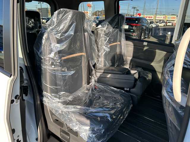 日産 セレナ e－パワー ハイウェイスター V 岐阜県 2025(令7)年 0.1千km ホワイト 登録時走行距離5km/全方位カメラ/両側パワースライドドア/フルセグＴＶ/純正ディスプレイオーディオ/バックカメラ/クルーズコントロール/プロパイロット/ハーフレザーシート/ワイヤレス充電/ＬＥＤヘッドライト/禁煙車/純正アルミホイール/コーナーセンサー/LEDヘッドライト/オートライト/オートマチックハイビーム/フロントフォグランプ/USB入力端子/プッシュスタート/スマートキー/スペアキー/アイドリングストップ