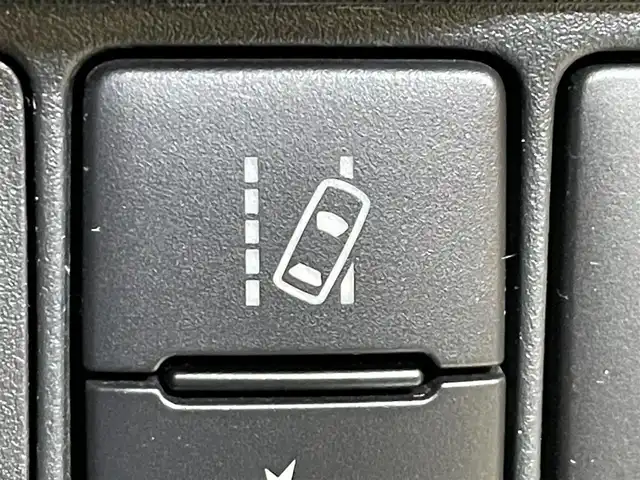 トヨタ アクア S スタイルブラック 岩手県 2021(令3)年 10.6万km ブラックマイカ ワンオーナー/パノラミックビューモニター/クリアランスソナー/トヨタセーフティセンスC/プリクラッシュセーフティ/レーンディパーチャーアラート/オートマチックハイビーム/先行車発進告知機能/横滑り防止装置/シートヒーター/イクリプスナビ/フルセグTV/ドライブレコーダー/ETC/オートエアコン/オートライト/LEDヘッドランプ/15インチスチールホイール/純正ホイールキャップ/純正フロアマット