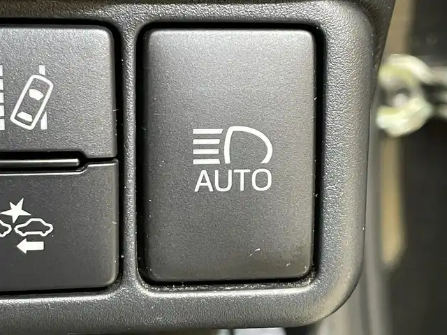 トヨタ アクア S スタイルブラック 岩手県 2021(令3)年 10.6万km ブラックマイカ ワンオーナー/パノラミックビューモニター/クリアランスソナー/トヨタセーフティセンスC/プリクラッシュセーフティ/レーンディパーチャーアラート/オートマチックハイビーム/先行車発進告知機能/横滑り防止装置/シートヒーター/イクリプスナビ/フルセグTV/ドライブレコーダー/ETC/オートエアコン/オートライト/LEDヘッドランプ/15インチスチールホイール/純正ホイールキャップ/純正フロアマット