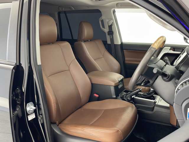トヨタ ランドクルーザー プラド TX-L 70thアニバーサリーLTD 愛知県 2021(令3)年 5.8万km ブラック 衝突軽減システム/サンルーフ/アルパイン製SDナビ/レーダークルーズコントロール/シートヒーター/エアシート/フルセグ/CD/DVD/Bluetooth/バックカメラ/パワーシート/コーナーセンサー/純正アルミホイール/ルーフレール/LEDヘッドライト/４WD/オートマチックハイビーム/ドライブレコーダー/ETC/ステアリングスイッチ/スマートキー/プッシュスタート