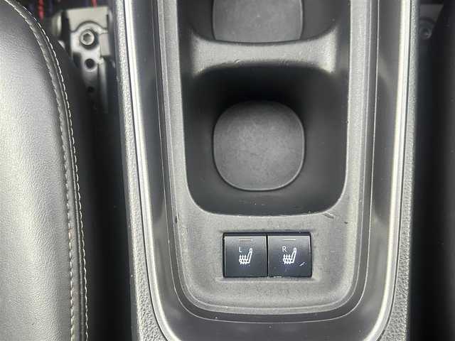 トヨタ アクア Z 愛知県 2022(令4)年 1.9万km プラチナホワイトパールマイカ モデリスタエアロパーツセット/　　・フロントスポイラー/　　・サイドスカート/　　・リヤスパッツ/WREST製15インチアルミホイール/純正ディスプレイオーディオ/バックカメラ/ETC2.0/ステアリングリモコン/ハンドルヒーター/シートヒーター/ナノイーX/トヨタセーフティセンス/　　・プリクラッシュセーフティ　　/　　・レーントレーシングアシスト/　　・レーントレーシングアシスト/　　・オートマチックハイビーム/　　・ロードサインアシスト/インテリジェントクリアランスソナー/SRSエアバッグ（運転席・助手席・サイド・カーテンシールド）/スマートキー