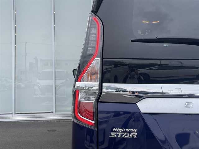 日産 セレナ e－パワー ハイウェイスター V 神奈川県 2021(令3)年 1.8万km アズライトブルー 純正ＳＤナビ(MM520D-L)/CD/DVD/Bluetooth/後席モニター/アラウンドビューモニター/バックカメラ　　　/プロパイロット/レーンキープアシスト/インテリジェントクルーズコントロール　/両側パワースライドア　/インテリジェントルームミラー　/ETC/LEDヘッドライト/オートマチックハイビーム/オートライト/スマートキー/プッシュスタート/純正フロアマット/純正アルミホイール/ABS/横滑り防止装置